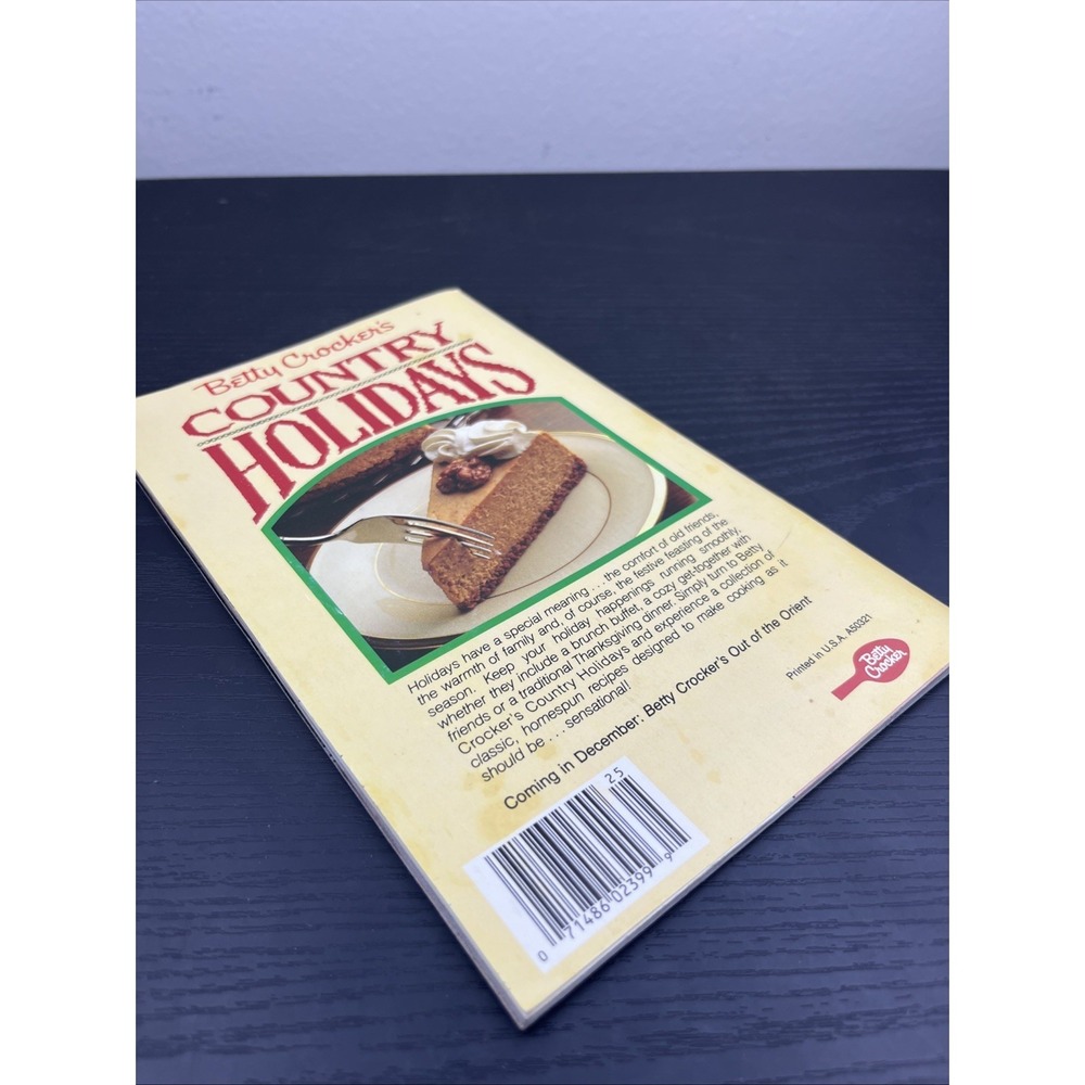 Betty Crocker Country Holidays Cookbook Recipes Baking Christmas Thanksgiving - Picture 3 of 10